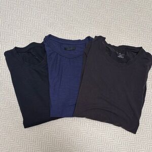 FABLETICS Bundle of 3 T-Shirts
